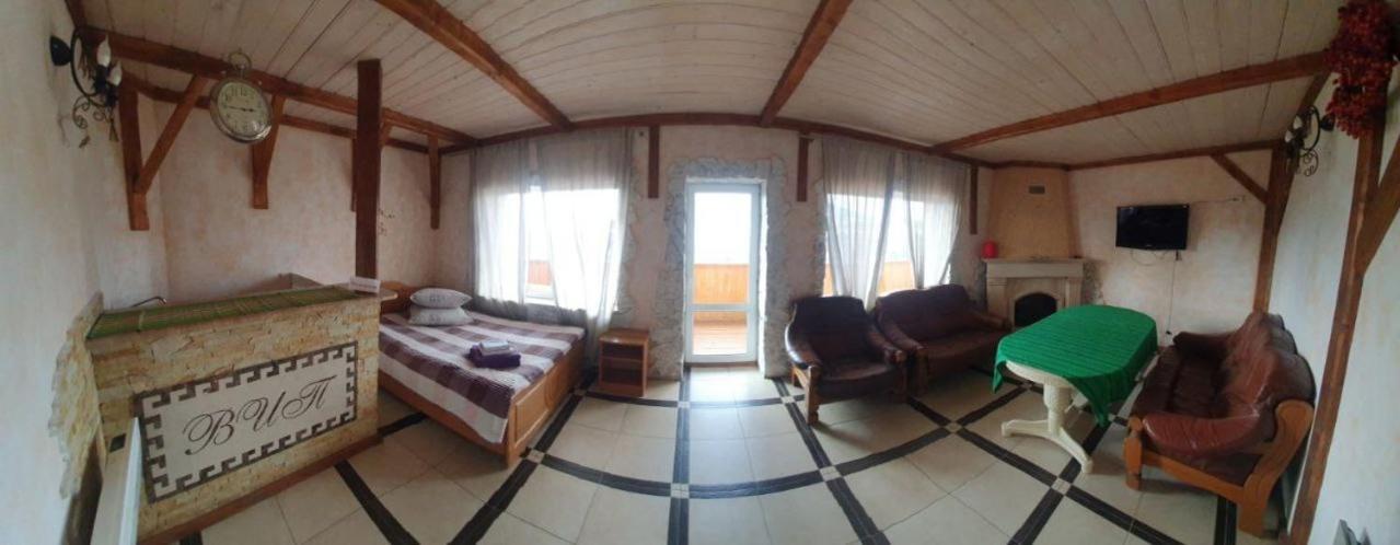Villa Nagori Slavske Luaran gambar